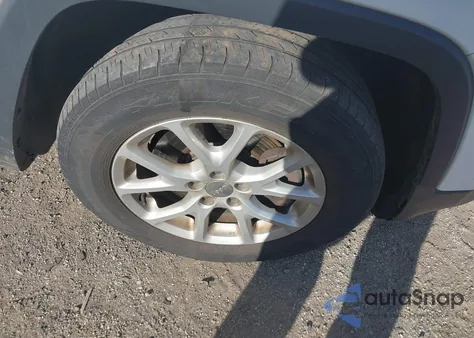 2014 Jeep Cherokee Latitude z USA, uszkodzony, nr VIN 1C4PJMCS9EW278738